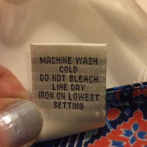 𝅺BRIGHT boho print roll tab sleeve, button romper. - Picture 6 of 9